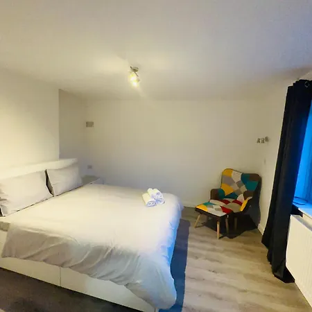 Pensión 9 Probyn Close Bristol