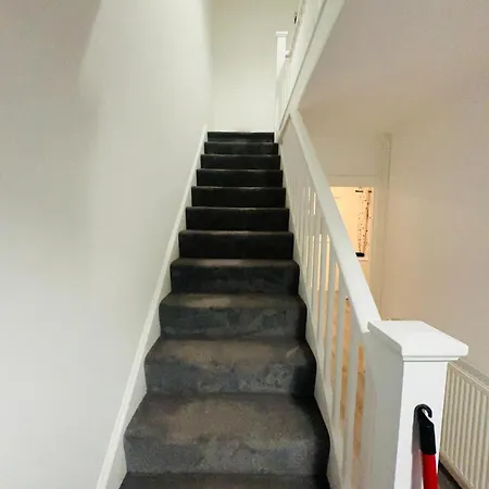 Vendégház 9 Probyn Close